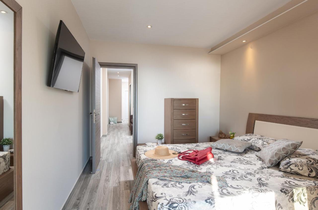 Sunset Studios - Suites With Seaview & Back Side Apartements トロニ エクステリア 写真