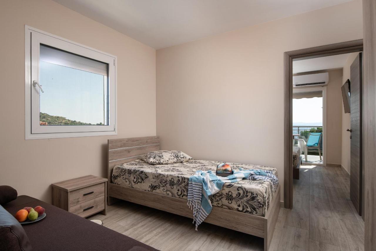Sunset Studios - Suites With Seaview & Back Side Apartements トロニ エクステリア 写真