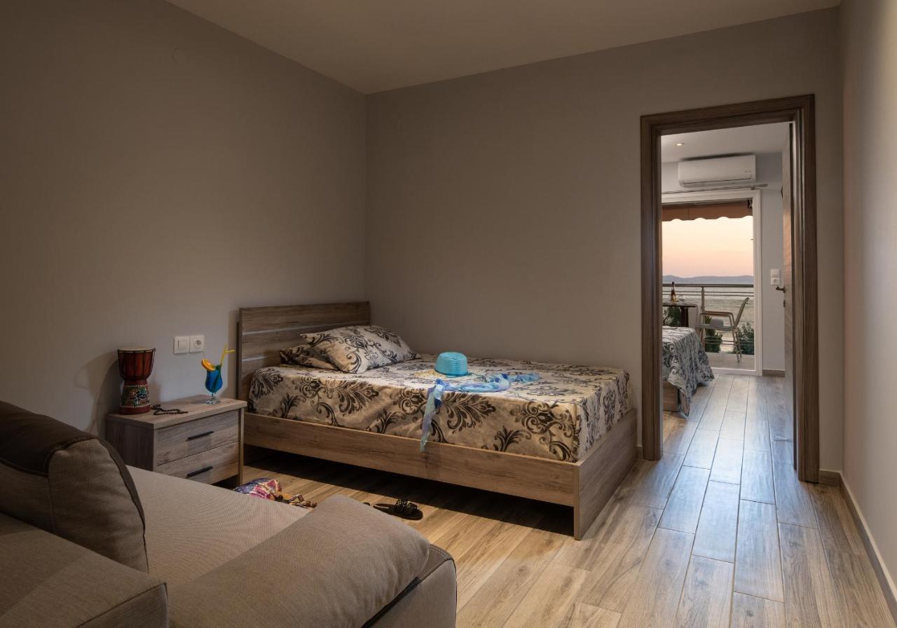 Sunset Studios - Suites With Seaview & Back Side Apartements トロニ エクステリア 写真