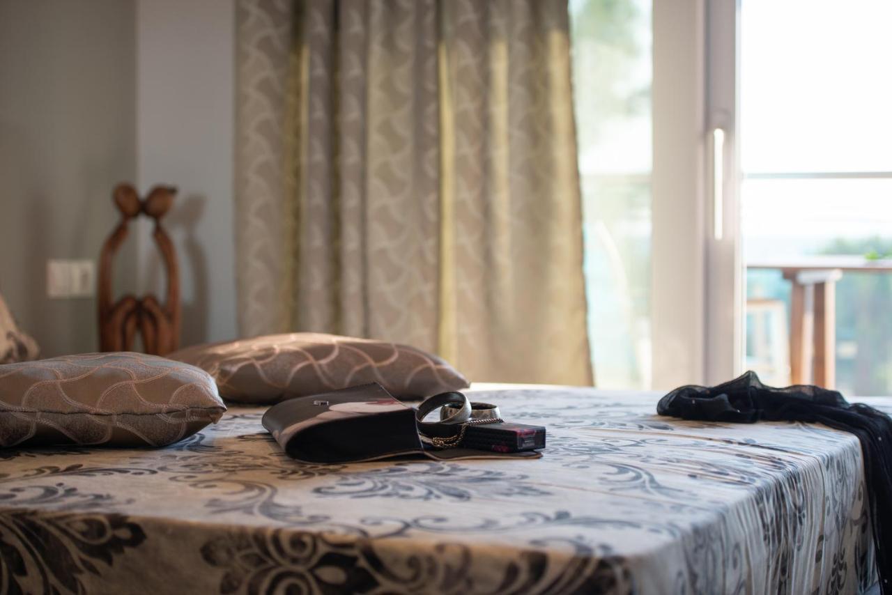 Sunset Studios - Suites With Seaview & Back Side Apartements トロニ エクステリア 写真